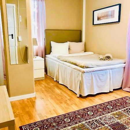 Golden Hostel Jarfalla Ngoại thất bức ảnh
