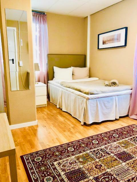 Golden Hostel Jarfalla Ngoại thất bức ảnh