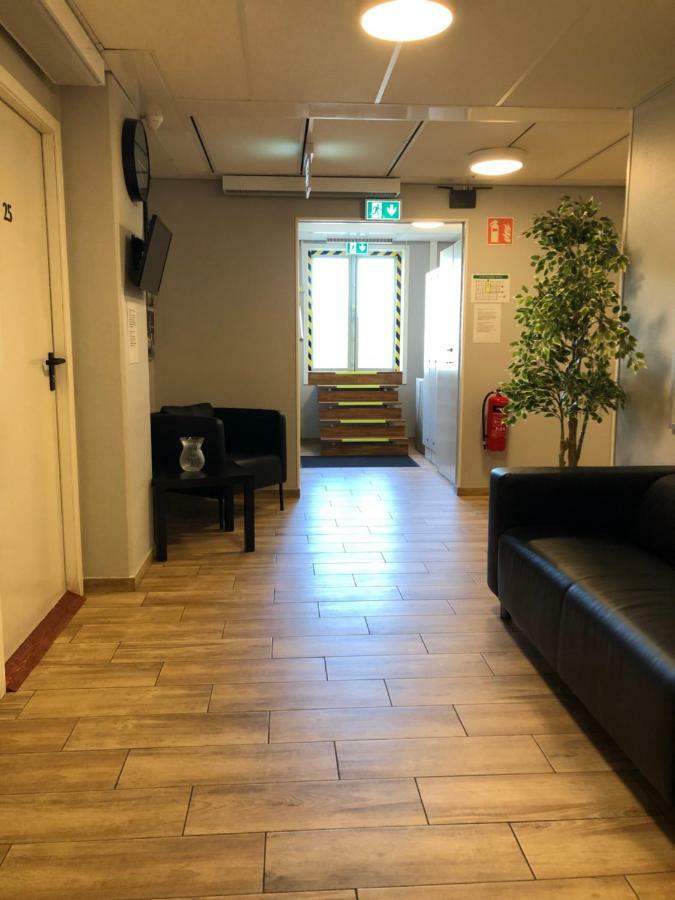 Golden Hostel Jarfalla Ngoại thất bức ảnh